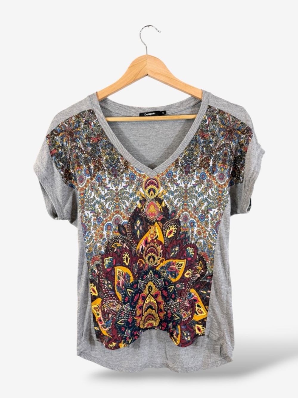Desigual Gray T-Shirt Size M Red Paisley Studded Hi Low Short Sleeve Casual